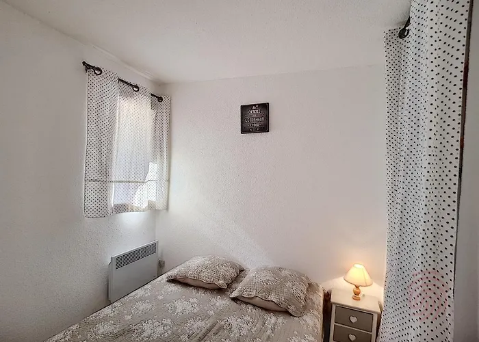 F2 Avec Terrasse, Parking Et Wifi à - Fr-1-451-107