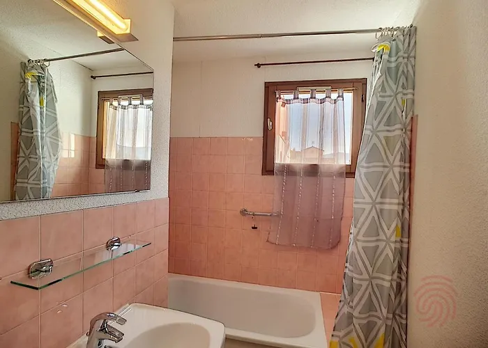 F2 Avec Terrasse, Parking Et Wifi à - Fr-1-451-107 * Lamalou-les-Bains