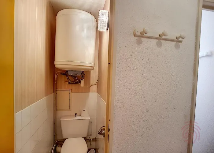 Apartamento F2 Avec Terrasse, Parking Et Wifi à - Fr-1-451-107